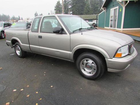 Used 2002 GMC Sonoma SL w/ Marketing Option Pkg image 3
