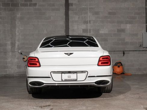 Used 2023 Bentley Flying Spur V8 image 4