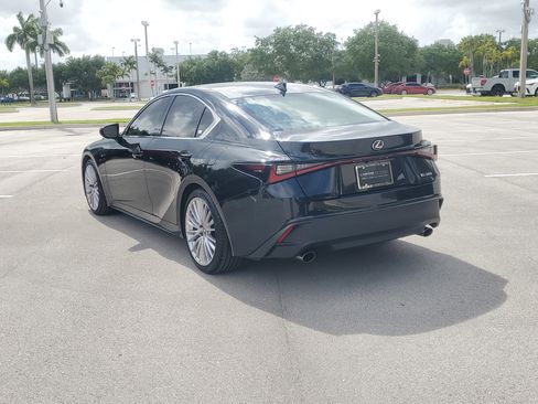 Used 2025 Lexus IS 300 w/ Premium Package RWD image 9