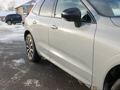 Used 2025 Volvo XC60 B5 Plus image 50