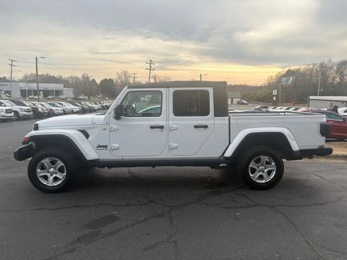 Used 2020 Jeep Gladiator Sport w/ Quick Order Package 24S image 4