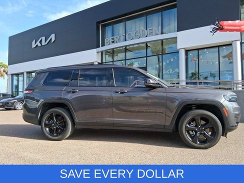 Used 2024 Jeep Grand Cherokee L Altitude RWD image 4