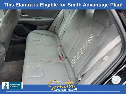 Used 2024 Hyundai Elantra SEL image 18