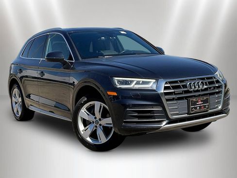 Used 2019 Audi Q5 2.0T Premium Plus w/ Premium Plus Package AWD/4WD image 3