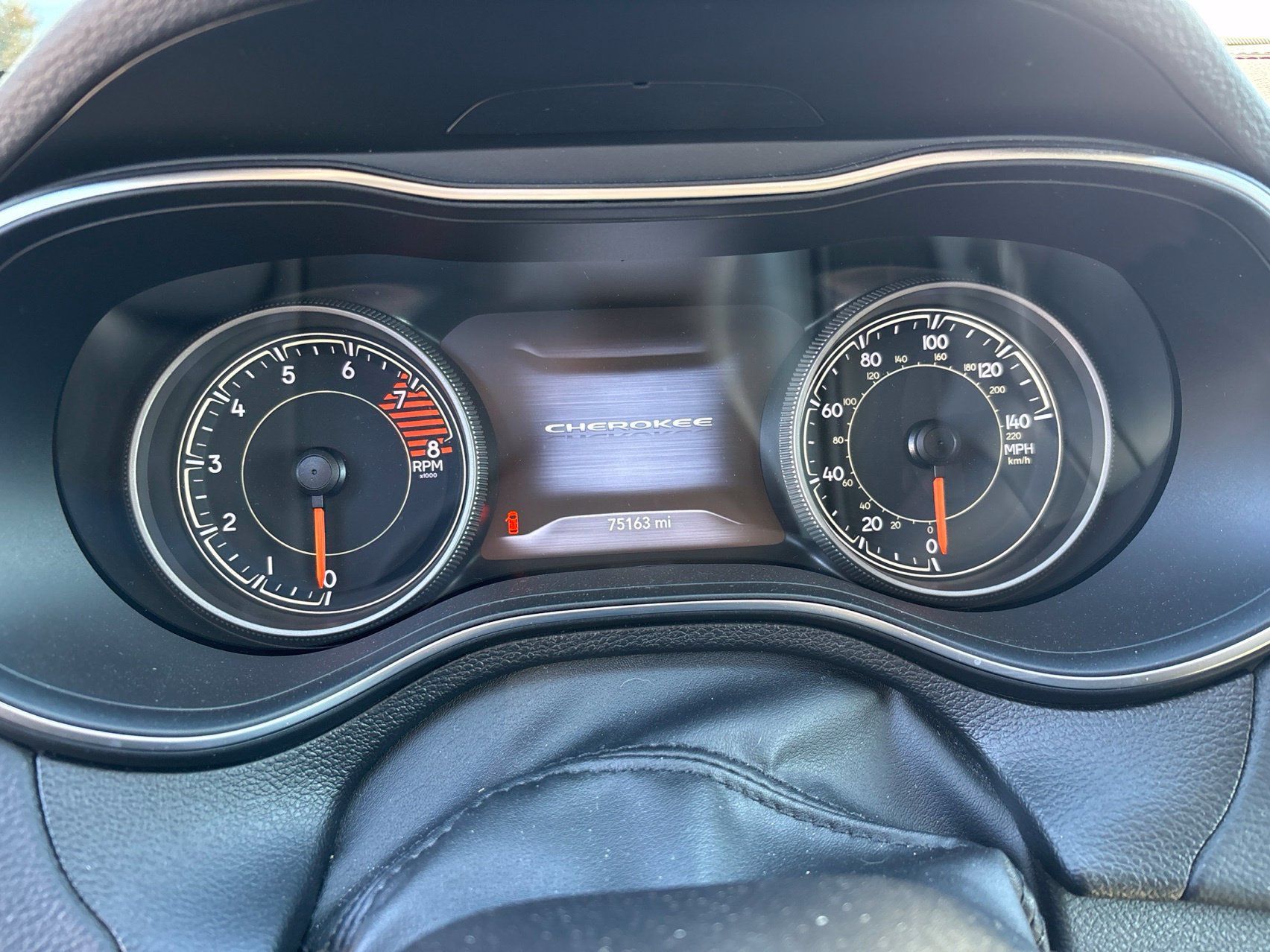 Used 2019 Jeep Cherokee Trailhawk w/ Cold Weather Group AWD/4WD image 8