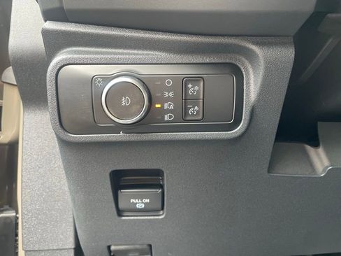 Used 2025 Ford Bronco Outer Banks image 14