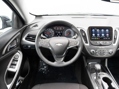 Used 2024 Chevrolet Malibu LT w/ Midnight Edition image 2