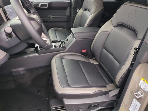 New 2026 Ford Bronco Outer Banks AWD/4WD image 15