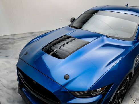 Used 2021 Ford Mustang Shelby GT500 w/ Carbon Fiber Track Pack image 30