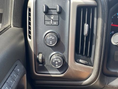 Used 2019 GMC Sierra 3500 Denali image 16