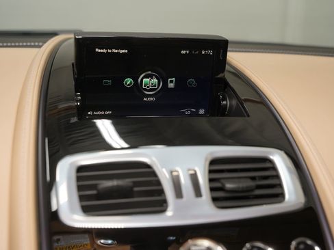 Used 2014 Aston Martin Vanquish Coupe image 42