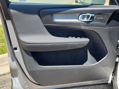 New 2025 Volvo XC40 B5 Ultra w/ Climate Package image 7