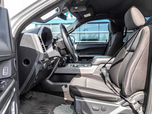 Used 2021 Ford Expedition XLT AWD/4WD image 7