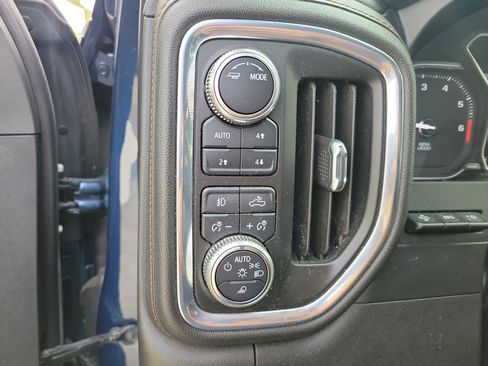Used 2021 GMC Sierra 2500 AT4 w/ AT4 Premium Plus Package image 30