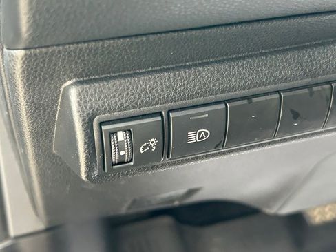 Used 2025 Toyota Corolla LE FWD image 23