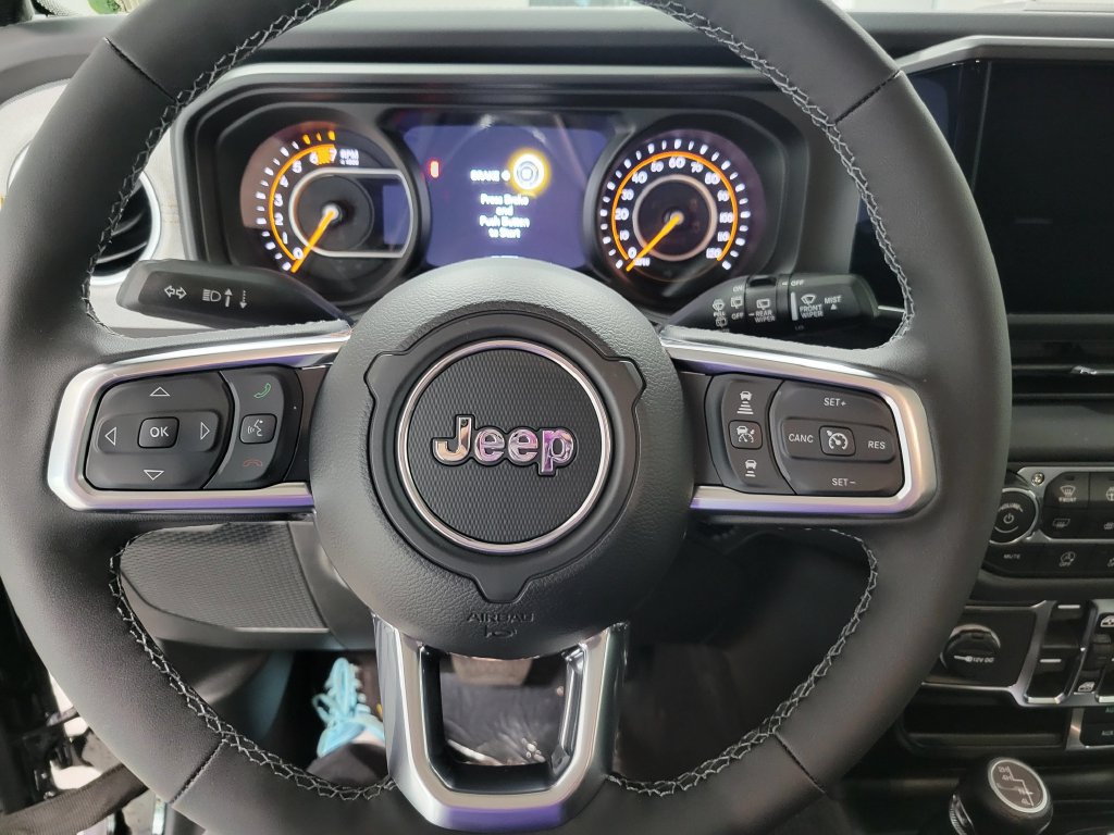 New 2026 Jeep Wrangler Unlimited Sahara w/ Whitecap Package AWD/4WD image 14