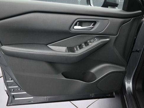 New 2026 Nissan Rogue SV image 22