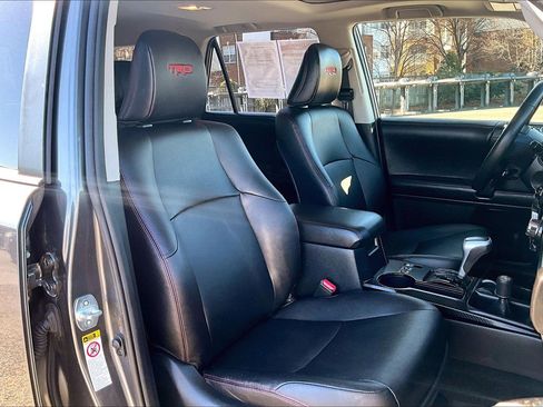 Used 2018 Toyota 4Runner TRD Off-Road Premium image 7