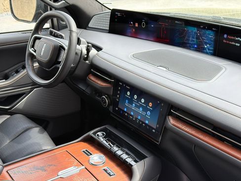 New 2026 Lincoln Navigator L Black Label image 11