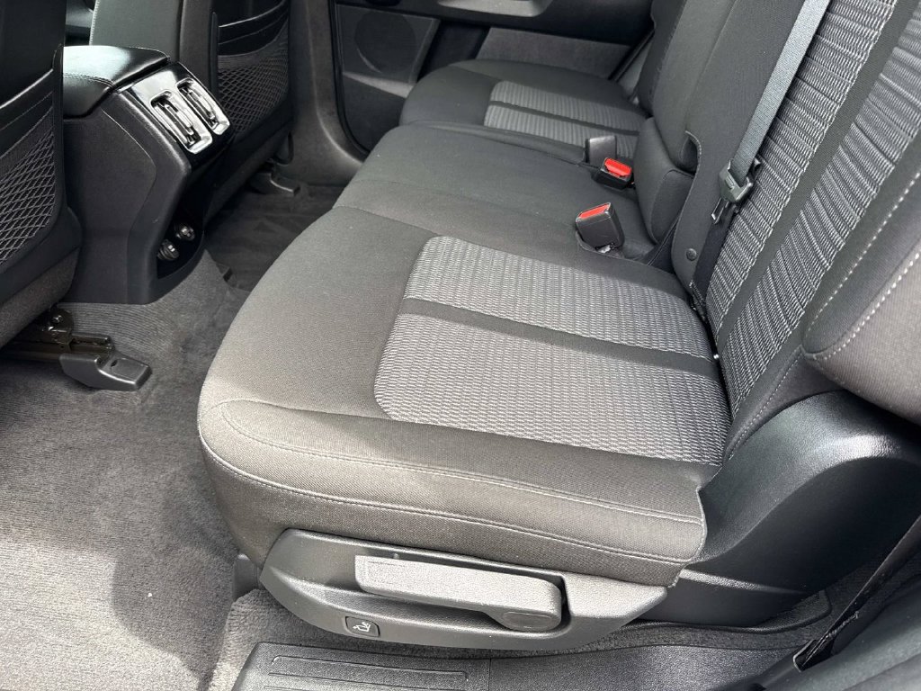 Used 2023 Kia Sorento LX FWD image 15