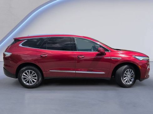 Used 2023 Buick Enclave Essence FWD image 3