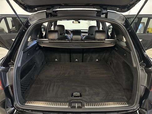 Used 2021 Mercedes-Benz GLC 300 4MATIC image 13