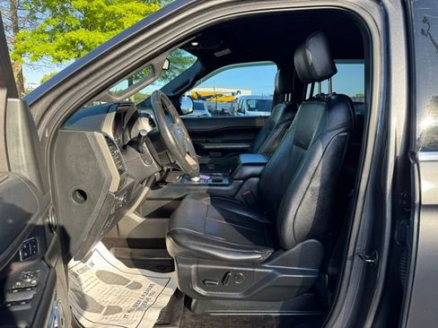 Used 2018 Ford Expedition XLT w/ Equipment Group 202A image 16