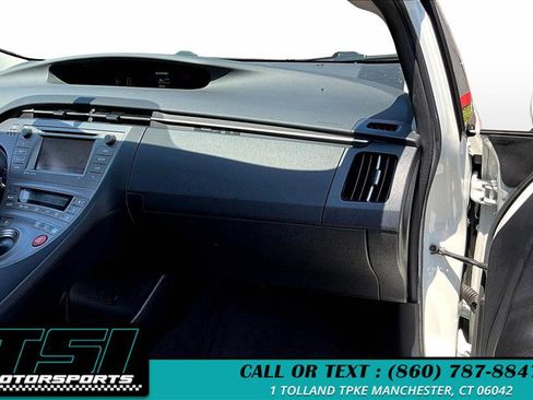 Used 2013 Toyota Prius Three image 17