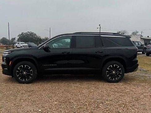 New 2026 Chevrolet Traverse LT w/ Sun and Wheel Package FWD image 5