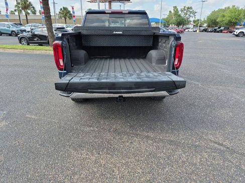 Used 2023 GMC Sierra 1500 SLT RWD image 18