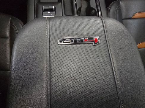 Used 2024 GMC Sierra 2500 AT4 w/ AT4 Premium Plus Package image 37