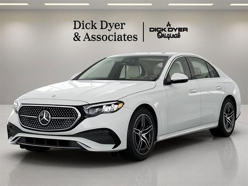Used 2025 Mercedes-Benz E 350 Sedan image 27