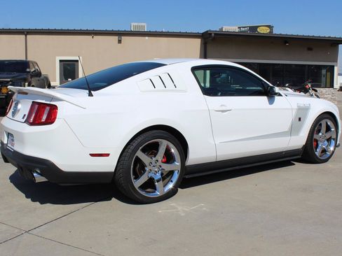 Used 2010 Ford Mustang GT RWD image 38