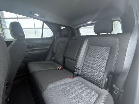 Used 2023 Chevrolet Equinox LT image 28