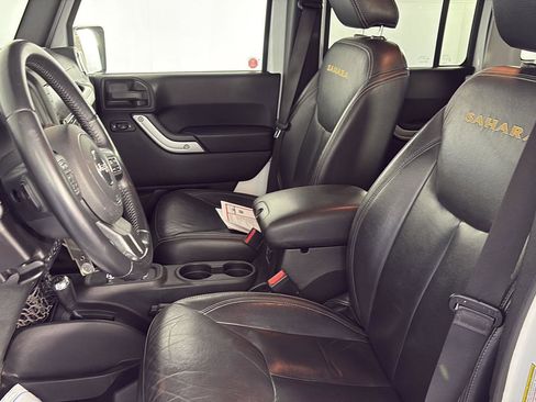 Used 2015 Jeep Wrangler Unlimited Sahara w/ Dual Top Group image 23