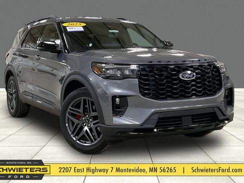 Certified 2025 Ford Explorer ST-Line w/ ST-Line Street Pack image 1