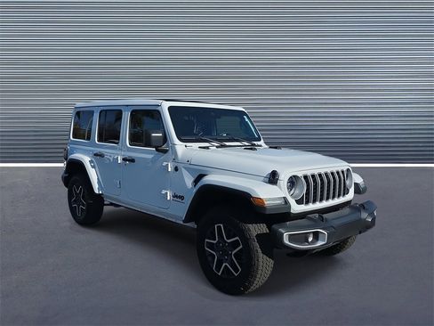 Used 2025 Jeep Wrangler Sahara w/ Safety Group image 2