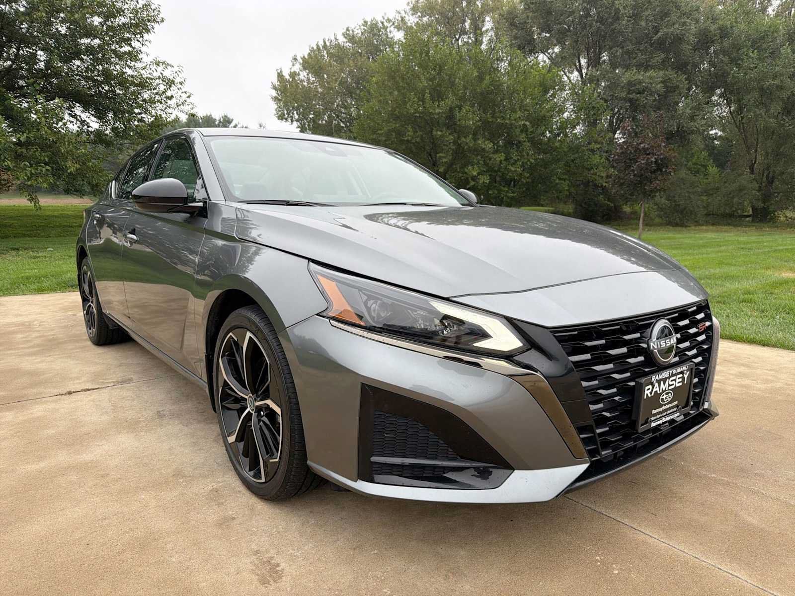 Used 2023 Nissan Altima 2.5 SR w/ SR Premium Package AWD/4WD image 8