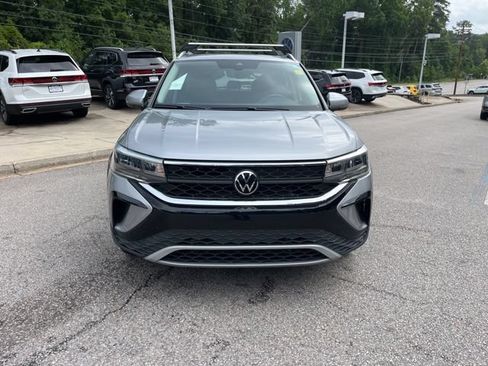 Used 2023 Volkswagen Taos SE w/ Panoramic Sunroof Package AWD/4WD image 35