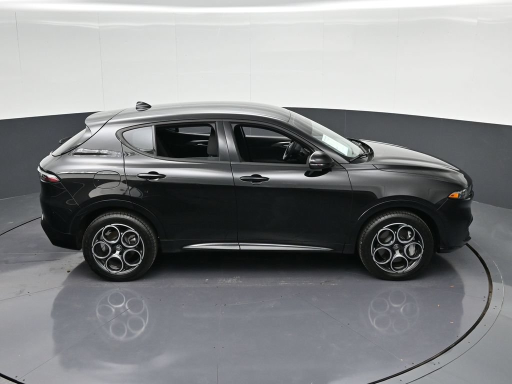 Used 2025 Alfa Romeo Tonale AWD/4WD image 27