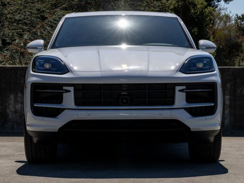 New 2025 Porsche Cayenne S image 8