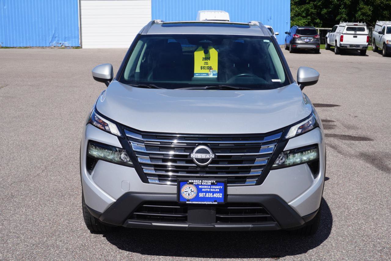 Used 2024 Nissan Rogue SV w/ SV Premium Package AWD/4WD image 8