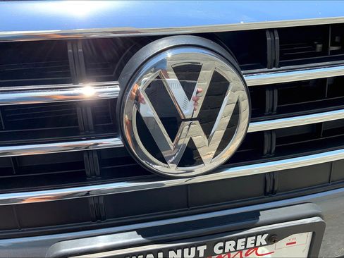 Used 2019 Volkswagen Jetta SE FWD image 30