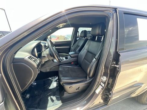 Used 2021 Jeep Grand Cherokee Laredo X RWD image 14