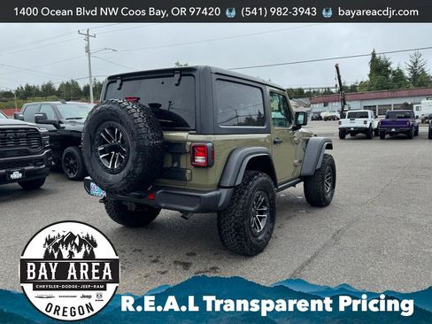 Used 2025 Jeep Wrangler Sport AWD/4WD image 5