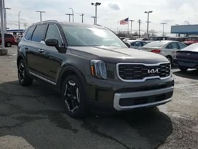 Used 2025 Kia Telluride S