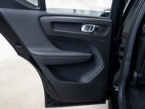 Used 2024 Volvo XC40 B5 Plus AWD/4WD image 19