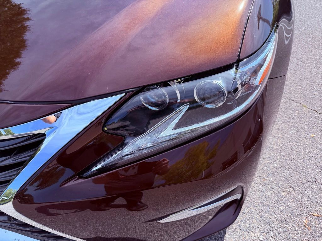 Used 2016 Lexus ES 350 w/ Luxury Package w/Wood Trim FWD image 15