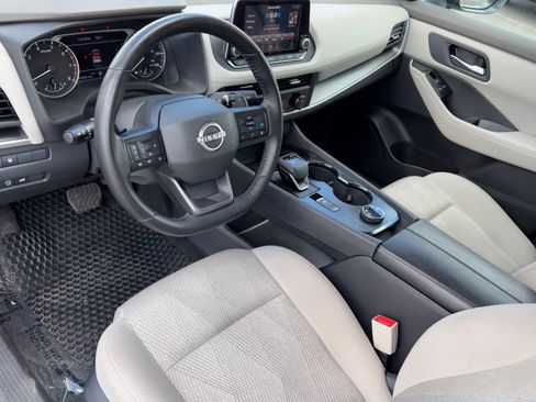 Certified 2025 Nissan Rogue SV image 16