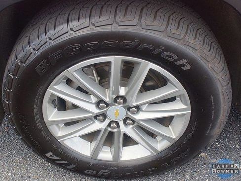 Certified 2023 Chevrolet Traverse LT w/ Rear Camera Mirror Package image 24